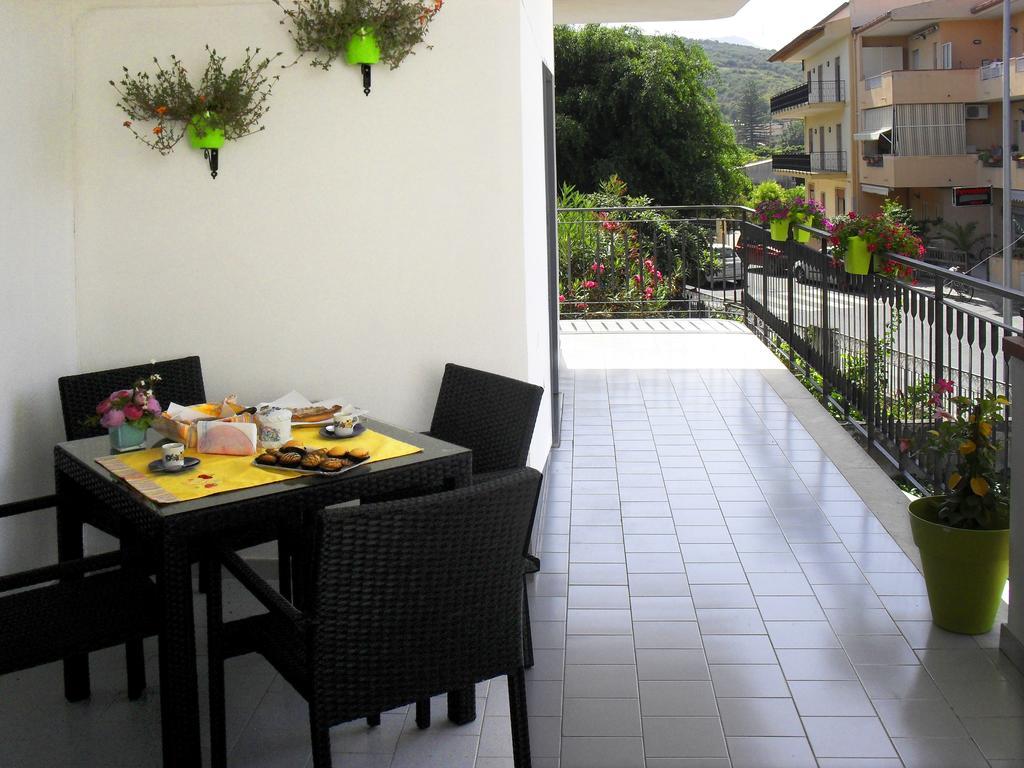 Casa Vacanze Milosa Terme Vigliatore Rum bild